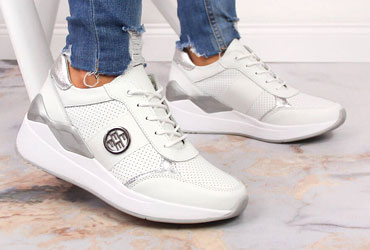 Sneakersy — prawdziwy strzał w dziesiątkę!