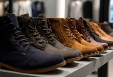 Buty na jesień 2025 - poznaj modne modele dla każdego