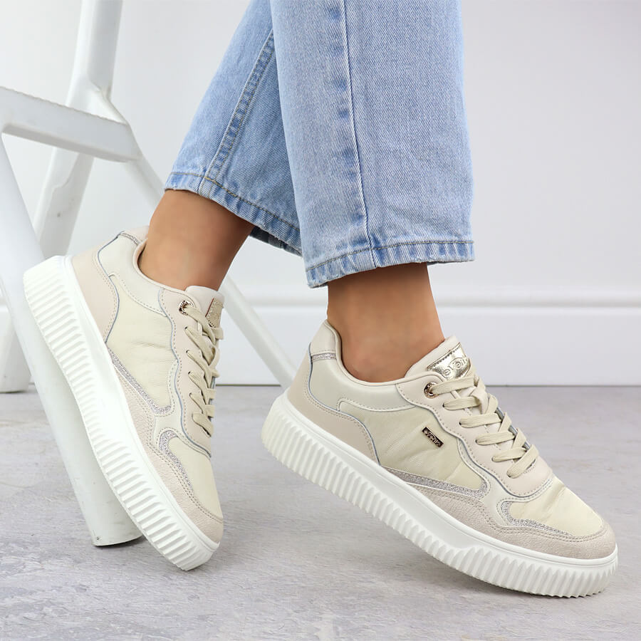 Skórzane sneakersy damskie beżowe eVento 8240